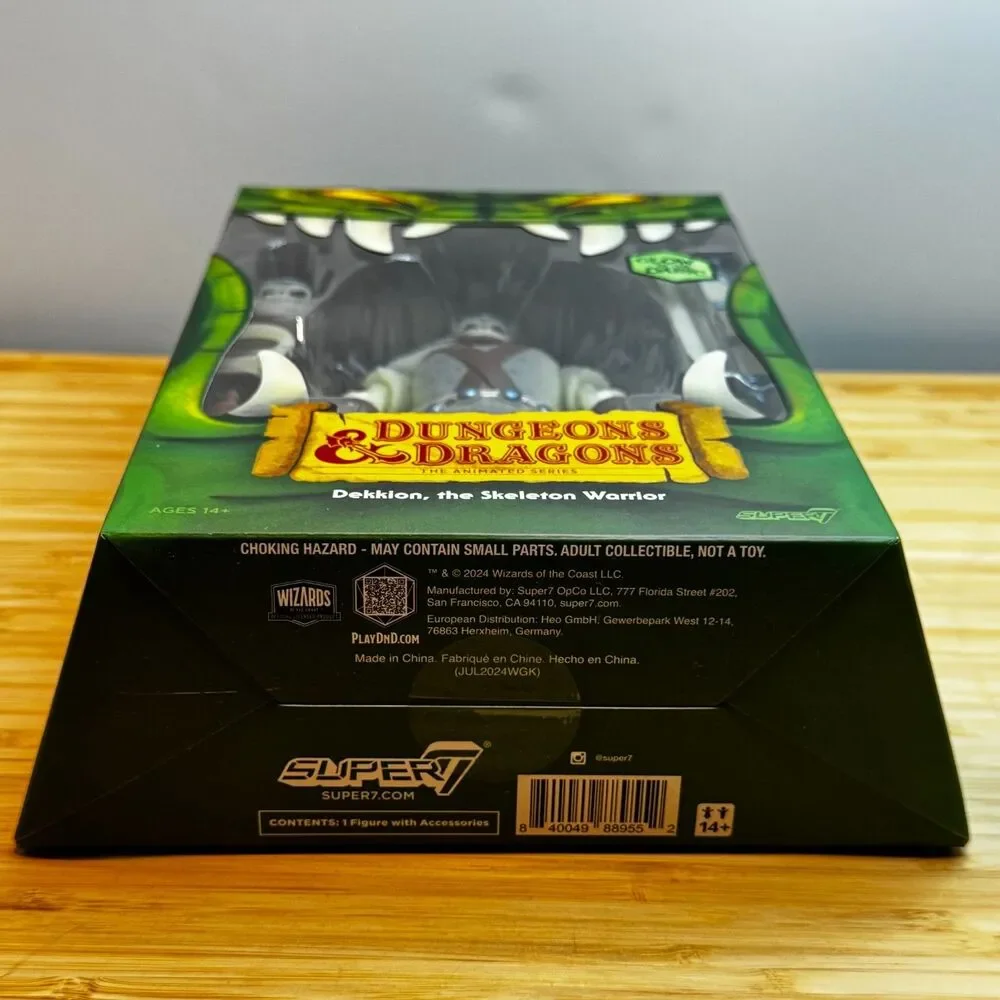 Dungeons & Dragons Ultimates Dekkiion Skeleton Warrior Glow Figure Super 7 NEW